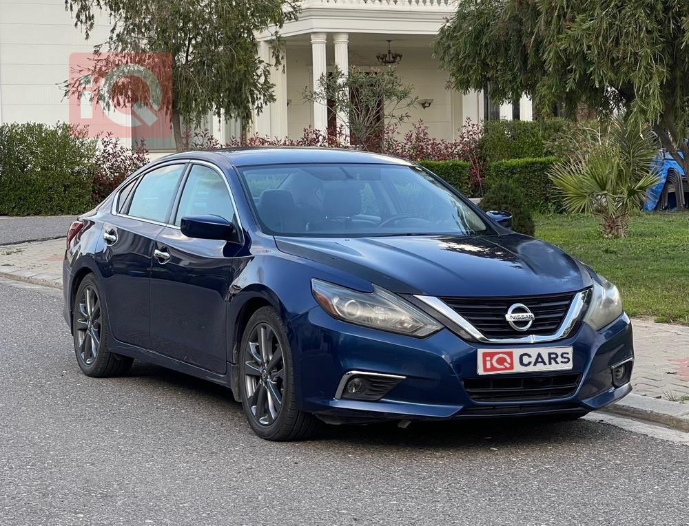 نيسان ألتيما